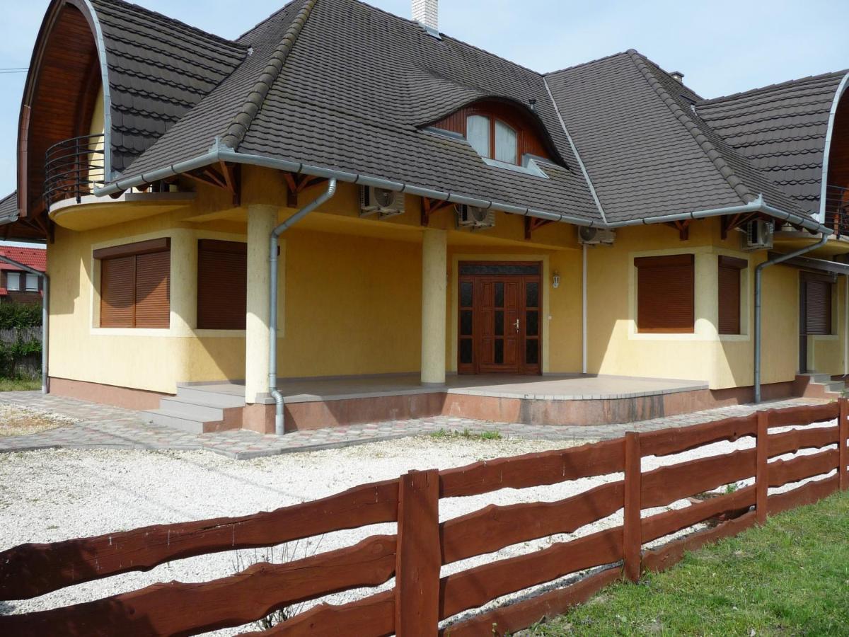 Nadas Tarsashaz Balatonlelle Zewnętrze zdjęcie