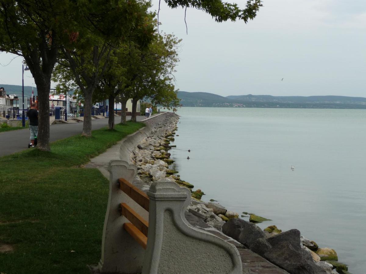 Nadas Tarsashaz Balatonlelle Zewnętrze zdjęcie