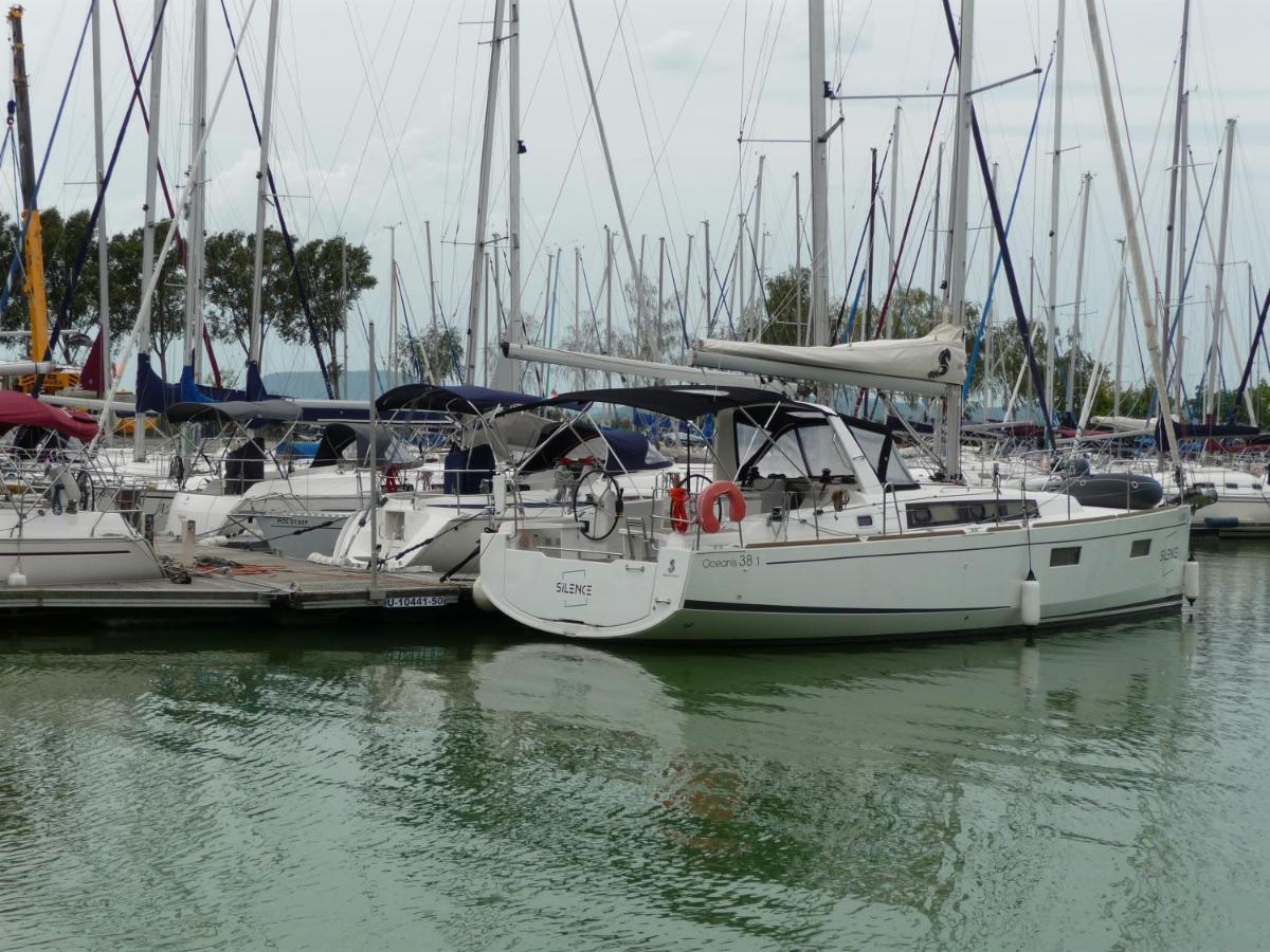 Nadas Tarsashaz Balatonlelle Zewnętrze zdjęcie